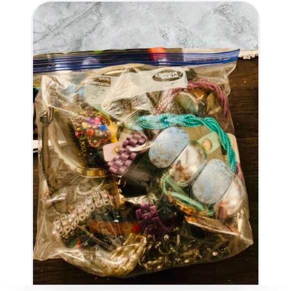 Budget Friendly Jewelry Lot to Wear, Arts, & Craft Uses. Multiple types & brands - Picture 2 of 4